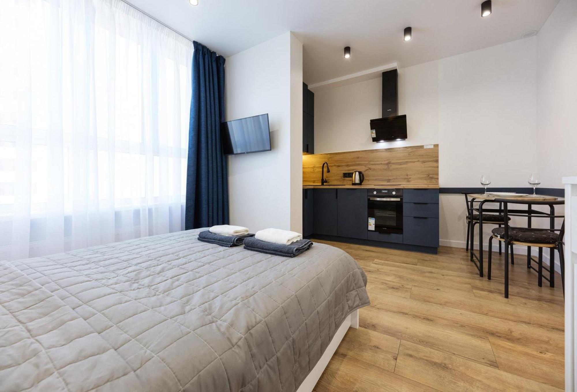 Apartamento Квартири Люкс Метро Чернігівська Kiev Exterior foto